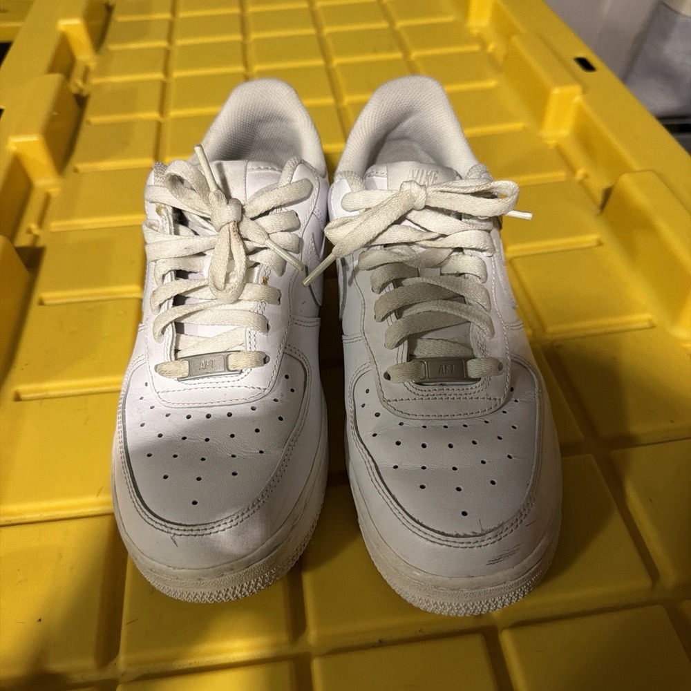 Size 7- Nike Air Force 1 '07 Low Triple White